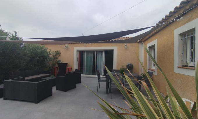 Velaux Villa | Villa de 150m2 con jardín cerca de servicios.