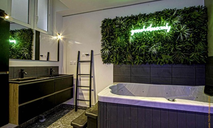 Rouen City Centre Apartamento | CosyRouen Bali Jacuzzi & Hamman