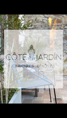 Sainte-Suzanne-and-Chammes Cama Y Desayuno | Coté jardin