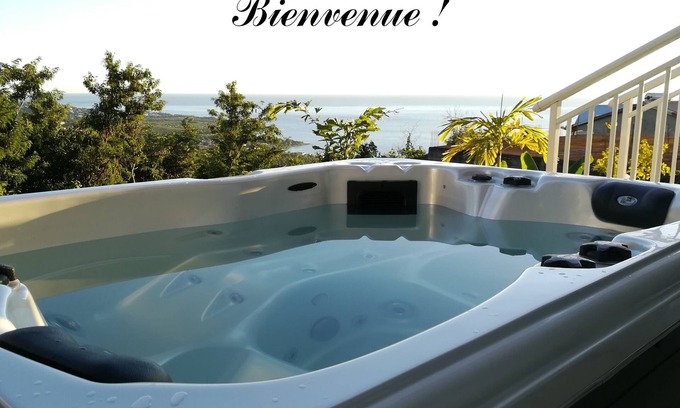 Bouillante Apartamento | O Solèy: espléndida vista de 180 ° del mar Caribe y la selva tropical