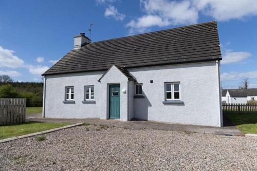 Enniskillen Casa | Cottage 3 Bed Sleeps 7 Free Parking