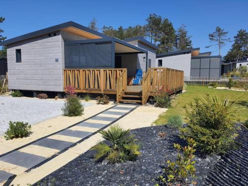 Jullouville-les-Pins Chalet De Esquí | Cottage 4-6 pers-piscine chauffée-150m plage