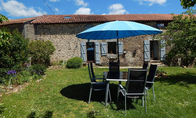 Bussiere-Badil Casa | Casa rural para 6 personas con jardín, spa y sauna en el Périgord vert