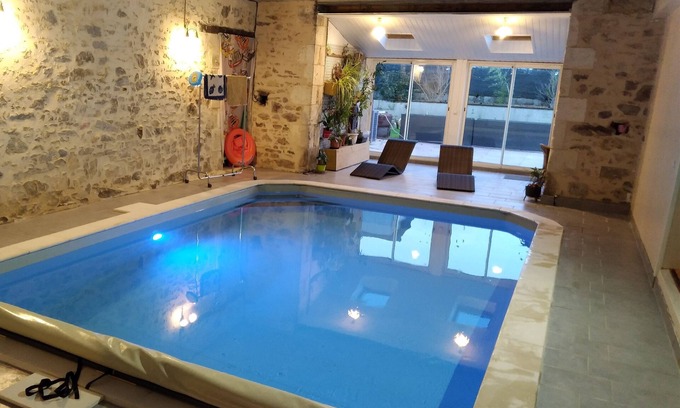 Saint-Cyr-des-Gats Casa | Cabaña piscina cubierta de 90m2 cerca de Puy du Fou