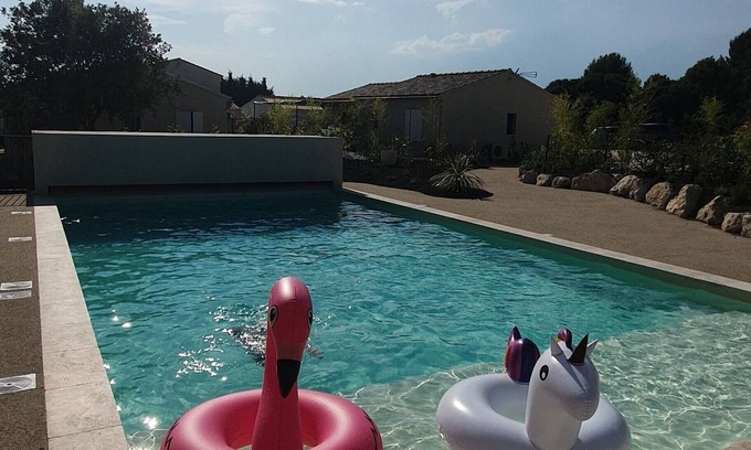 Saumane-de-Vaucluse Cabaña | Casa rural a los pies del Luberon completamente renovada y con aire acondicionado para 2 a 4 personas.