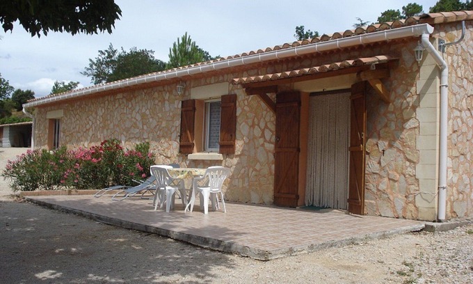 Bedoin Cabaña | Casa rural a los pies del Mont Ventoux con piscina