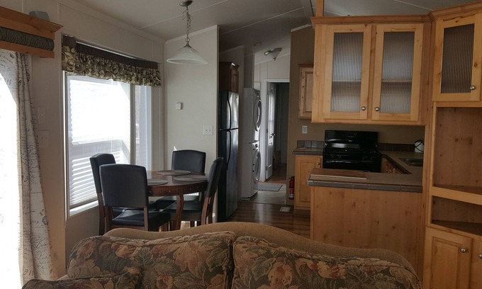 Scotch Creek Casa | Cottage at the Lake