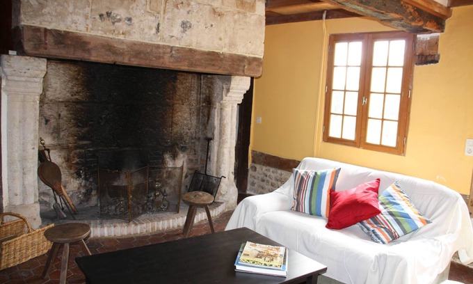 Pierrefitte-en-Auge Casa | Cottage between Sea and Country