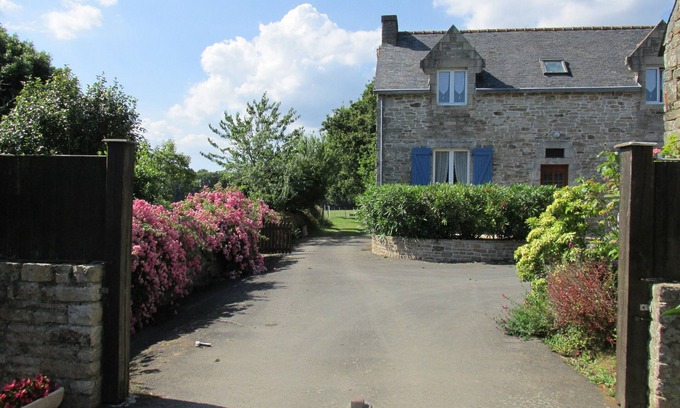 Gouesnach Cabaña | Carácter Casa rural en el campo, cerca de un centro ecuestre