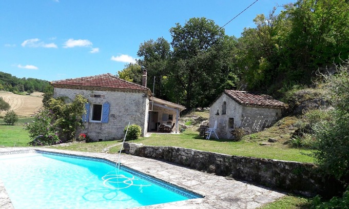 Castelnau-Montratier-Sainte-Alauzie Casa | Casita de campo 'Dans Hameau' con piscina privada, terraza privada y Wi-Fi