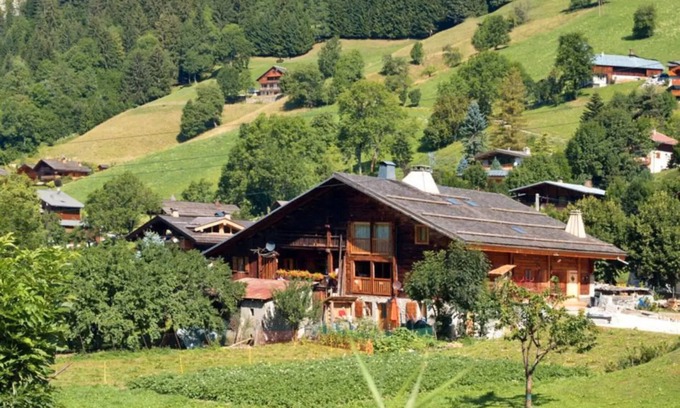La Clusaz Cabaña | Casita de campo 'Du Bas' con vistas a la montaña y Wi-Fi