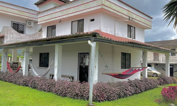 Santo Domingo de los Colorados Cabaña | Hermosa casa de campo con horno artesanal a 10min de la ciudad