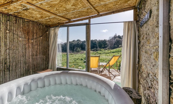 Susqueda Cabaña | Casita de campo 'El Graner' con vistas a la montaña, jardín privado y Wi-Fi
