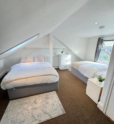 Leyton Apartamento | Cottage Flat 2BD Leyton Near Central Line - Sleeps 10