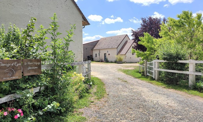 Saint-Fulgent-des-Ormes Casa | Casa rural en la granja en el Perche