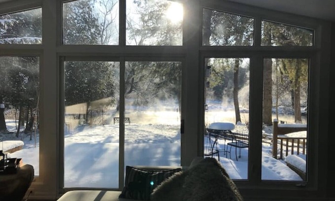 Cambridge Cabaña | "Cottage Home On The River" 1 Bedroom