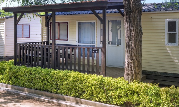 Blanes Chalet De Esquí | Acogedor chalet con terraza en Blanes