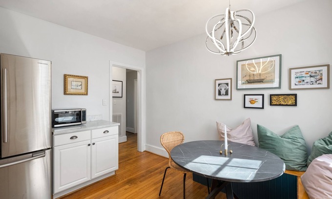 Raleigh Casa | Cottage in Heart of Five Points - Pet Friendly!