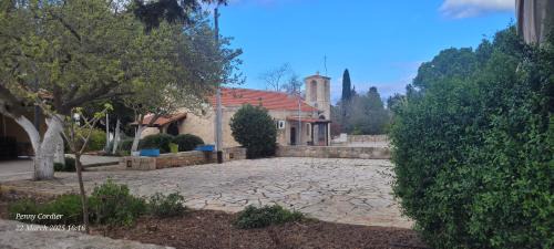 Pano Arodhes Casa | Cottage in Historic Village & Rooftop Sunset views