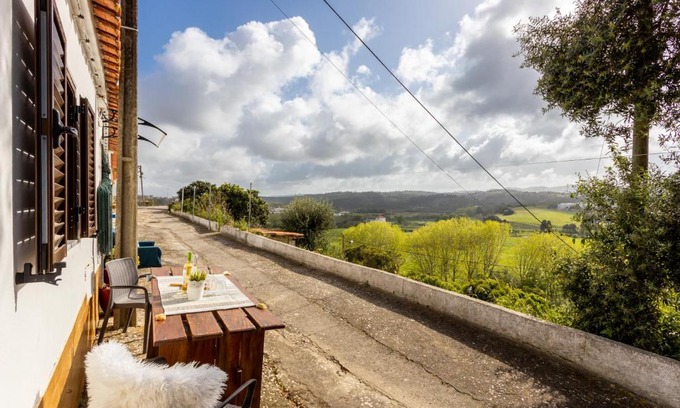Aljezur Casa | Cottage in historical town of Aljezur
