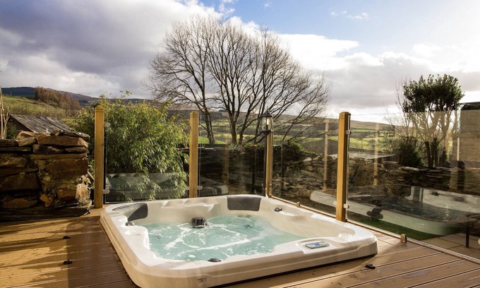 Ffestiniog Cabaña | Casa en Llan Ffestiniog con Jacuzzi