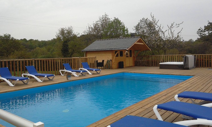 Plumelin Casa | casa rural en el campo para 2 personas con piscina jacuzzi y sauna