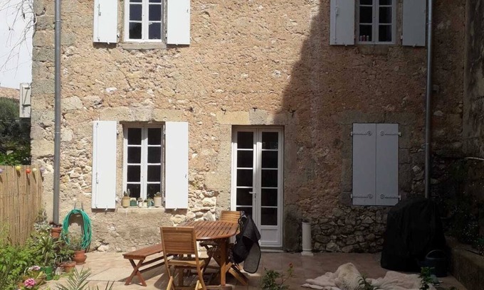 Capestang Casa | Cottage in the heart of the village of Capestang on the Canal du Midi