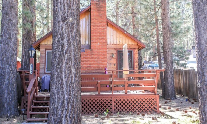 Big Bear Lake Casa | Cottage in the Pines - Great place to stay and close to everything! With Slope views!
