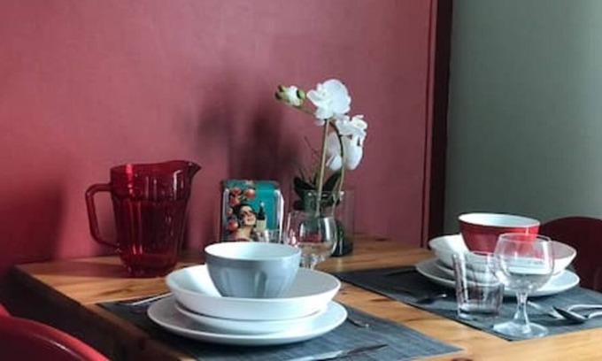 Entrechaux Cabaña | Cottage 'La Licorne' with Mountain View, Wi-Fi and Air Conditioning