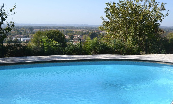 Serres-Castet Casa | Cabaña etiquetada cabaña de Francia con piscina, en el campo entre mar y montaña