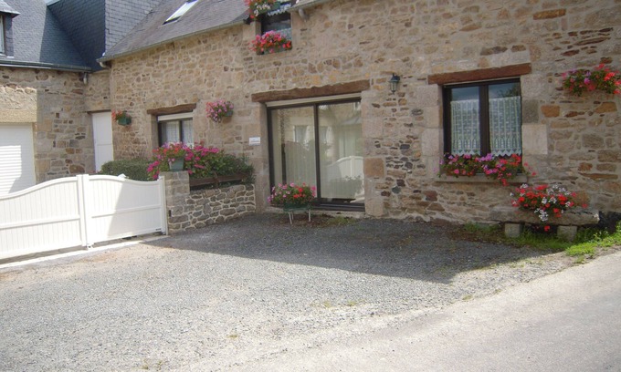 Corseul Casa | casa rural situada en una aldea, a las puertas de Dinan: ciudad medieval, a 12 km del mar