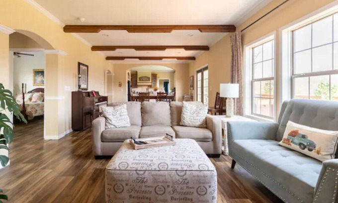 Pikeville Casa | Cottage near Fall Creek Falls with a Lake View