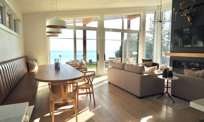 Meaford Cabaña | Cottage on Georgian Bay in Ontario's premier four-season adventure region.