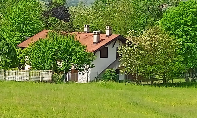 Besano Cabaña | Cottage on Lugano Lake on Swiss Border