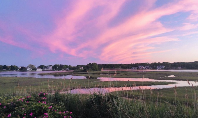 West Yarmouth Cabaña | Cottage on Salt Water Creek