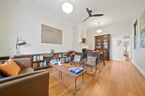 Lilyfield Casa | Cottage on Starling - Vintage meets Modern Comfort