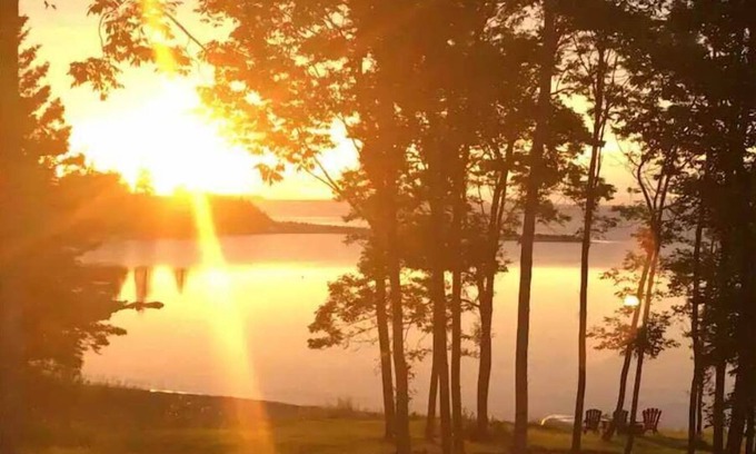 Richmond County Cabaña | Cottage on the Bras D’Or Lake