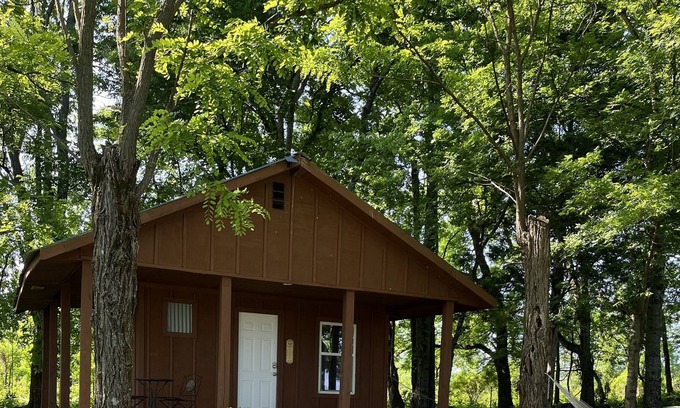Madisonville Cabina | Cottage on the farm in rural TN