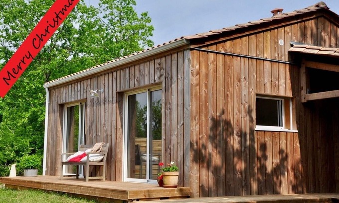 Tabanac Casa | Casa de campo en la granja BIO, casa de madera independiente, en la ladera del Garona