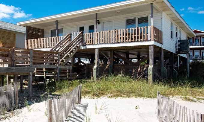 Ocean Isle Beach Cabaña | Frente a la playa, Se admiten perros, Ocean Isle Beach