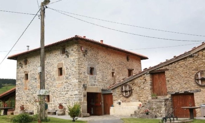 Sopuerta Casa | Casa rural Pikatzaenea para 10 personas Para descuentos llamar al propietario.
