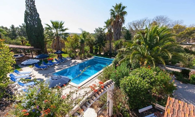 Farta Vacas Cabaña | Casita de campo "Quinta das Achadas - Lanterna" con piscina, Wi-Fi, terraza y jardín