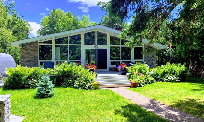 Kincardine Casa | Cottage Rental close to lake Huron beach!