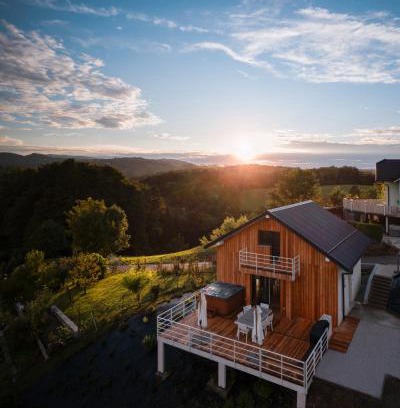 Spodnja Polskava Chalet De Esquí | Cottage Retreat with Hot Tub & Sauna