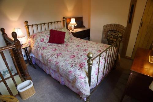 Crawcrook Casa | Cottage - Sleeps 2 - Garden - Parking