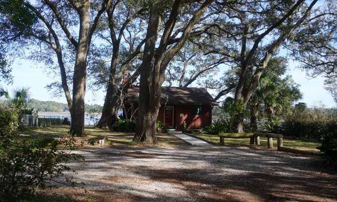 Yulee Casa | Cottage w/ marsh view and dock, 10-15 min to beach