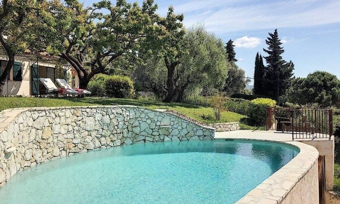 Tourrettes-sur-Loup Cabaña | Cottage with breathtaking sea view, private pool and walking distance to village