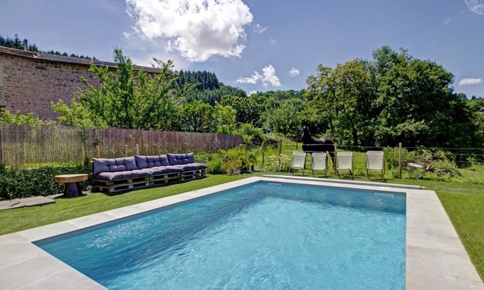 Belmont-de-la-Loire Cabaña | Casa Rural con Piscina, Admite Caballos, Confort Moderna