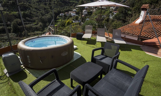 La Solana Villa | Casita de campo con bañera de hidromasaje, vistas a la montaña y WiFi (apta para teletrabajo)