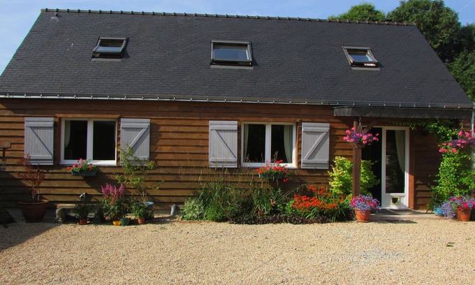 Plouray Casa | Casa rural con piscina en Plouray, entre Pontivy y Rostrenen, Morbihan, Bretaña